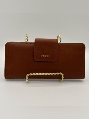 NWT FOSSIL Medium Brown Madison Clutch